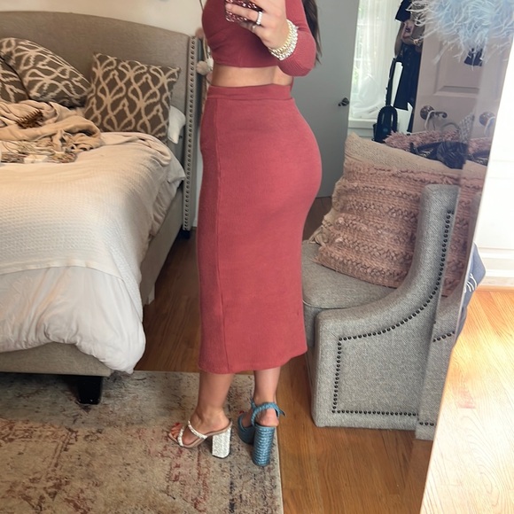 SAYLOR two piece set skirt and crop long sleeve size xs - Picture 5 of 5